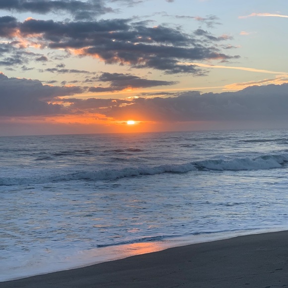 Meet your Posher, Heather - Picture 1 of 1